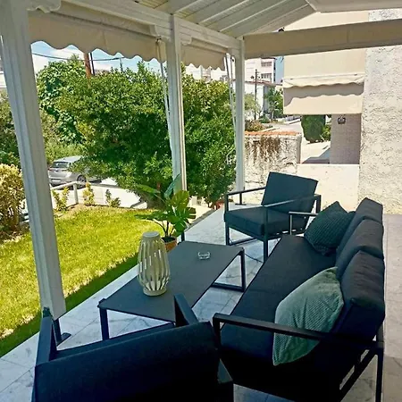 Dm - Quality In Perea, Thessaloniki, Greece